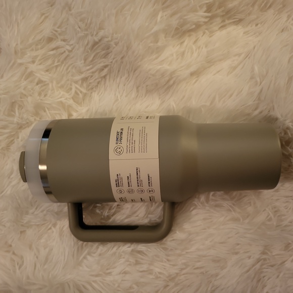 NWT ~Flint~ Stanley 40 oz. Quencher H2.0 FlowState Tumbler - Picture 4 of 8